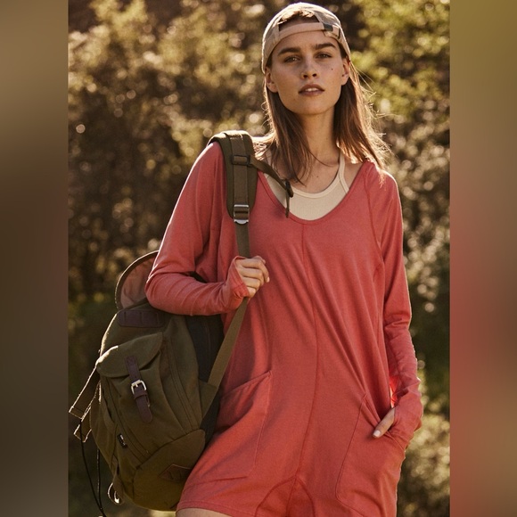 EUC Free People Movement size XS Hot Shot Long Sleeve Romper - Picture 2 of 7